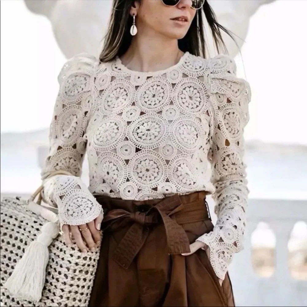 Zara Crochet Knit‎ Puff Sleeve Scalloped Sweater Blouse